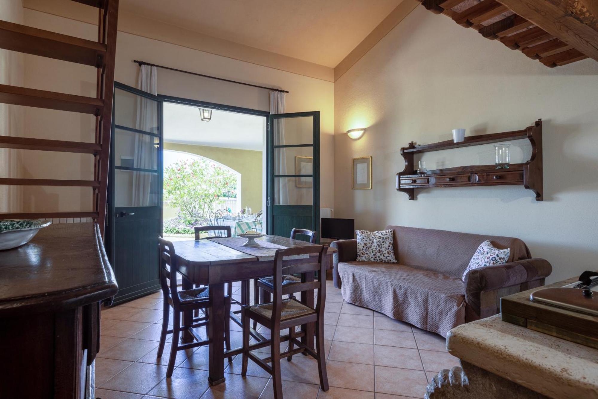Agriresidence Debbiare Riparbella Bagian luar foto